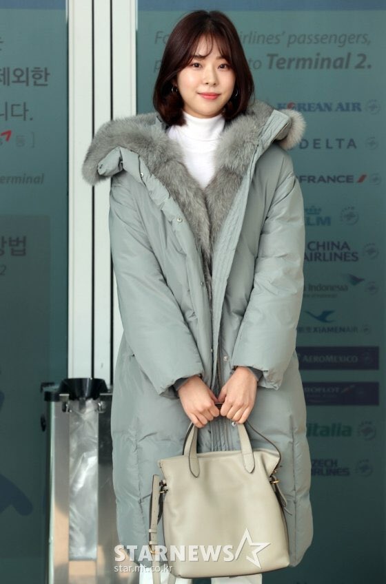 eunsulov's tweet photo. #SeoEunSu Incheon Airport off to Hong Kong for 2018 MAMA in Hong Kong https://t.co/0EBi8fhKmx