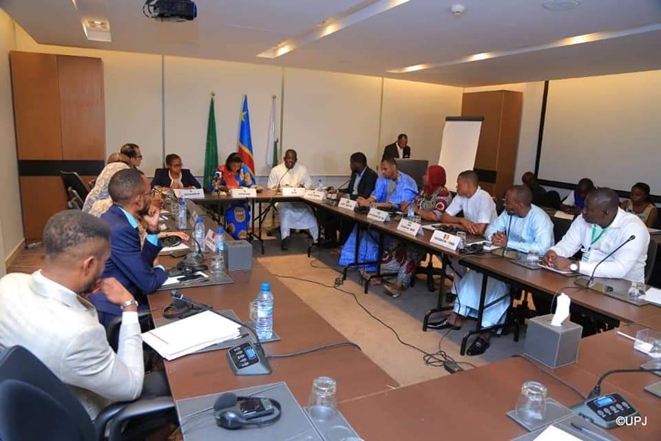 Muyumba's tweet photo. Le Comité Exécutif #UPJ a remercié le Président de la RDC S.E.M Joseph Kabila, Le Gouvernement Congolais et le peuple Congolais pour le soutien et l'hospitalité légendaire aux jeunes du Continent pendant leur séjour à Kinshasa lors des Réunions consultatives régionales des jeunes https://t.co/oqEXhxUjG2