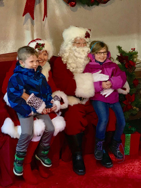 RoswellPark's tweet photo. Getting closer to Mason's big moment! Watch him light the Tree of Hope live on @WGRZ! https://t.co/R80C9e7c9D