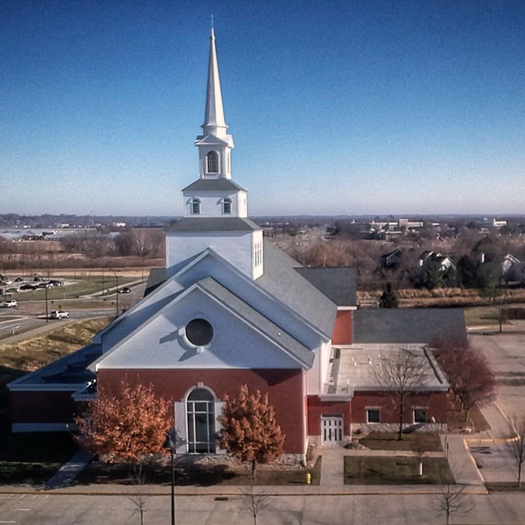 visionairiowa's tweet photo. Big & small, Vision Air Iowa flies them all. Out enjoying the nice weather today! #drones #tello #ryzetello #djitello #dji #ryzerobotics #johnstoniowa #drone #dronestagram #sidetrail #visionairiowa https://t.co/ShjWblDedw