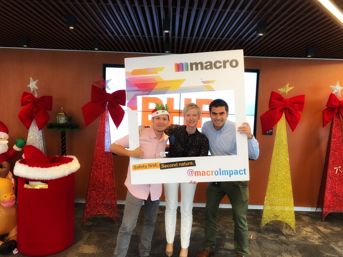 vtrujillo19's tweet photo. Bring Your Kids to Work Day!! Even @Santa join us!!!
Great day with the Macro FM team and a key client. @R_J_Hayes @DavidCr66419017 @MacroImpact https://t.co/JjkHSTD0LQ