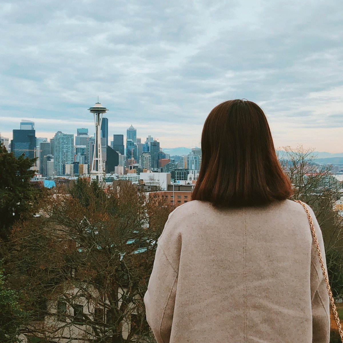 Agnesbbao's tweet photo. Spent three days w/ my #BFF in #Seattle Finally our #vlog was done!!! Check out the video to find out things to do, restaurants to eat and one thing NOT to do as well. VIDEO HERE: https://t.co/G3hl4hZoUA https://t.co/ctq5TwIjXz