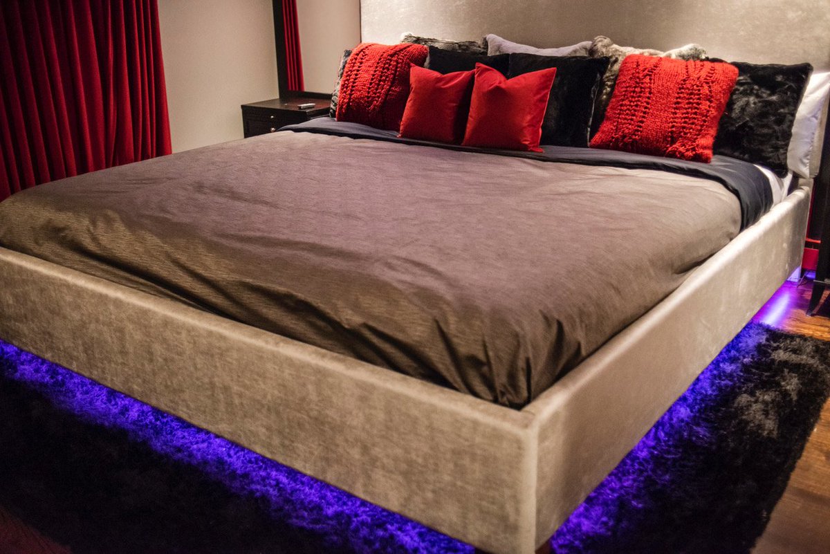 mareeofficial's tweet image. On the 3rd Day of Christmas MAREE brought to Andre Drummond - A stunning adjustable Empereur to transform his home! 🎄🎁