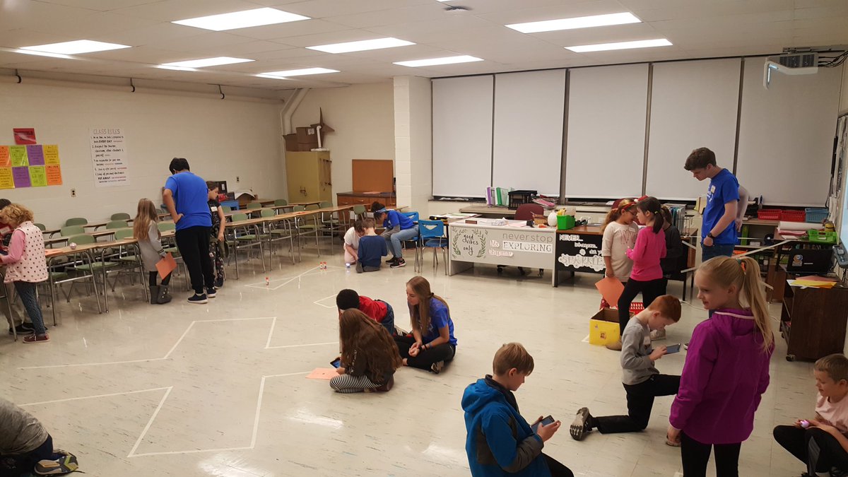 WHRHighSchool's tweet photo. Coding with Kids! #CSEdWeekNJ @WHCompSci @NewJerseyDOE https://t.co/dXe2faMXiU