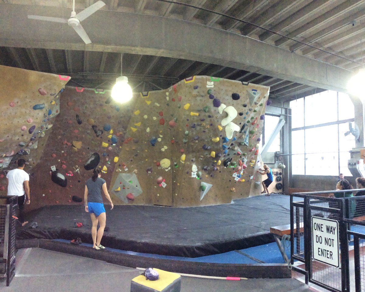pgsetting's tweet photo. 30 new problems on the upstairs area! V0-V8. #sfsets #pgsf https://t.co/mYLc6kuodP