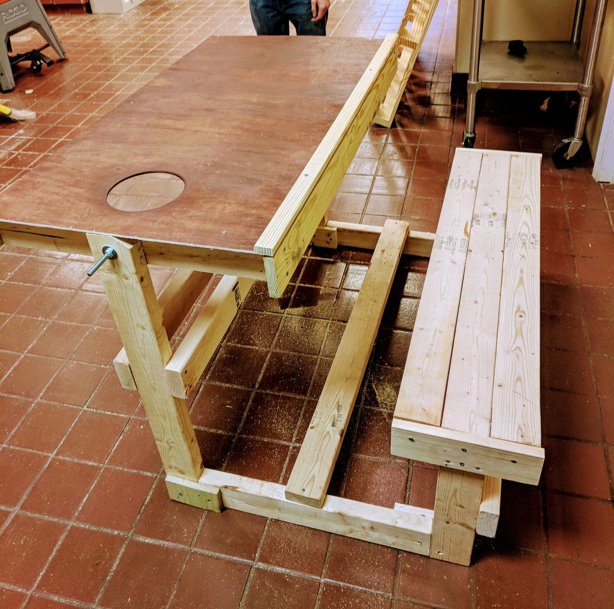 BarrowWBL's tweet photo. Great end to this semester. Engineering final project showcased this semesters goals, CAD design and prototype builds! Thank you to all! @OconeeCoSchools @OCS_CTAE @UGA_Engineering #greatness #finallyseeingprogress #NOHSpride https://t.co/qafhW7txSB