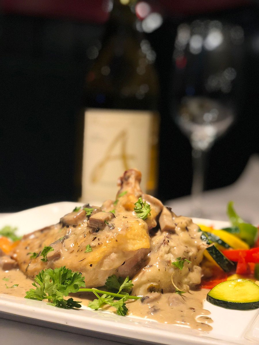 Treat yourself this weekend with our Airline Chicken Feature!
Served with mashed potatoes, creamy mushroom sauce and a fresh vegetable medley!