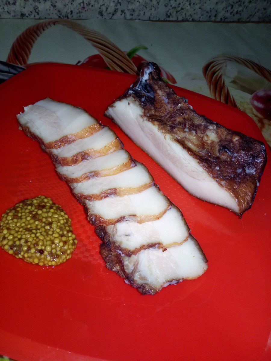 Щековина в духовке, в фольге. Очень вкусная закуска. Подробный рецепт с фото на нашем сайте : posmakuem.ru