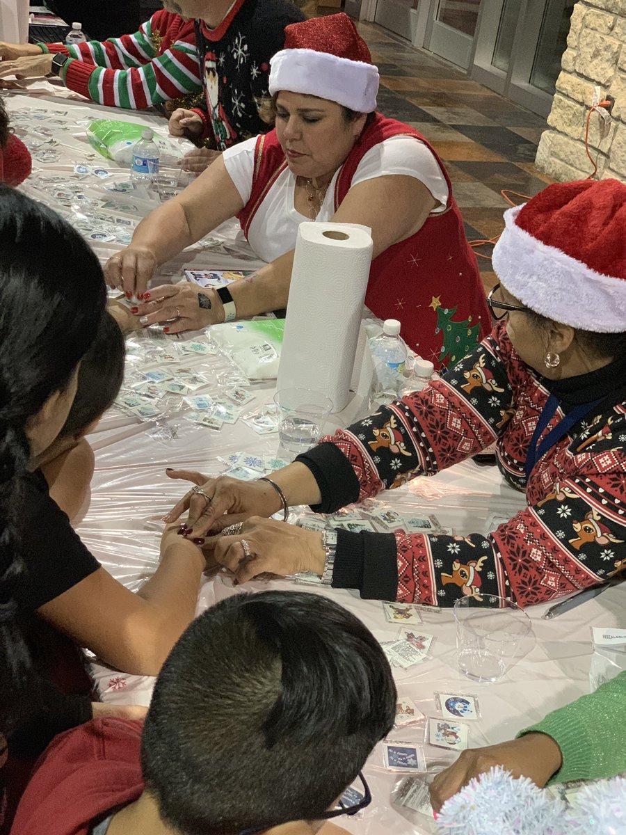 SpringISD's tweet photo. So many different activities at this years Winter Wonderland! #OnlyatSpringISD https://t.co/saot8X5Dgn