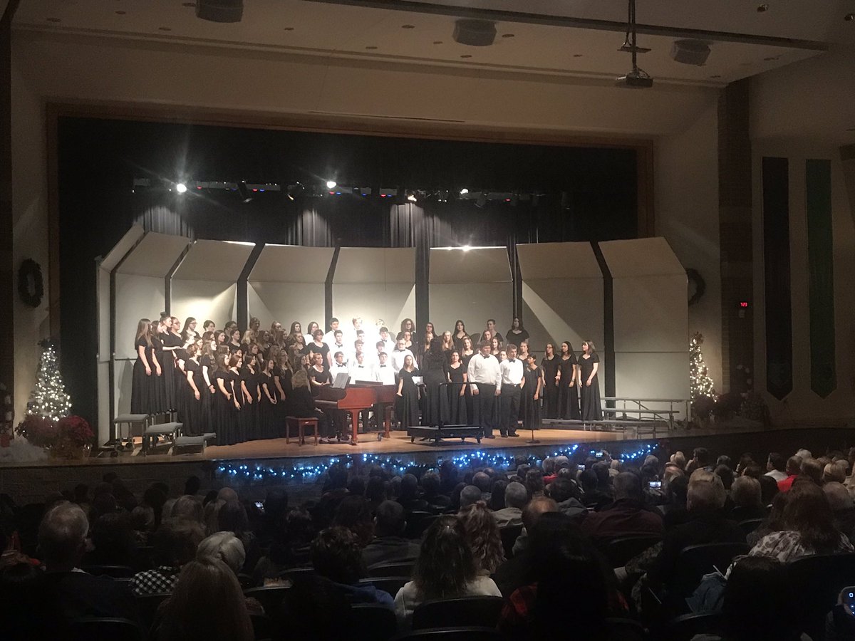 7th and 8th grade chorus concert tonight at CVHS was an aural delight! Congratulations to Ms. Reed and her talented singers! 🎶 💚💙🥇#CreekLife