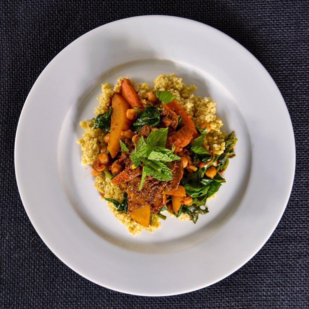 AlFreshCoMeals's tweet photo. On the Menu! Moroccan Tagine with Roasted Red Pepper Harissa and @farivieworchards preserved lemon. And of course 100% locally grown vegetables, always 📷: @elewandowski
.
Order by Saturday at Noon for delivery Tuesday! https://t.co/uxM3HdhZAv