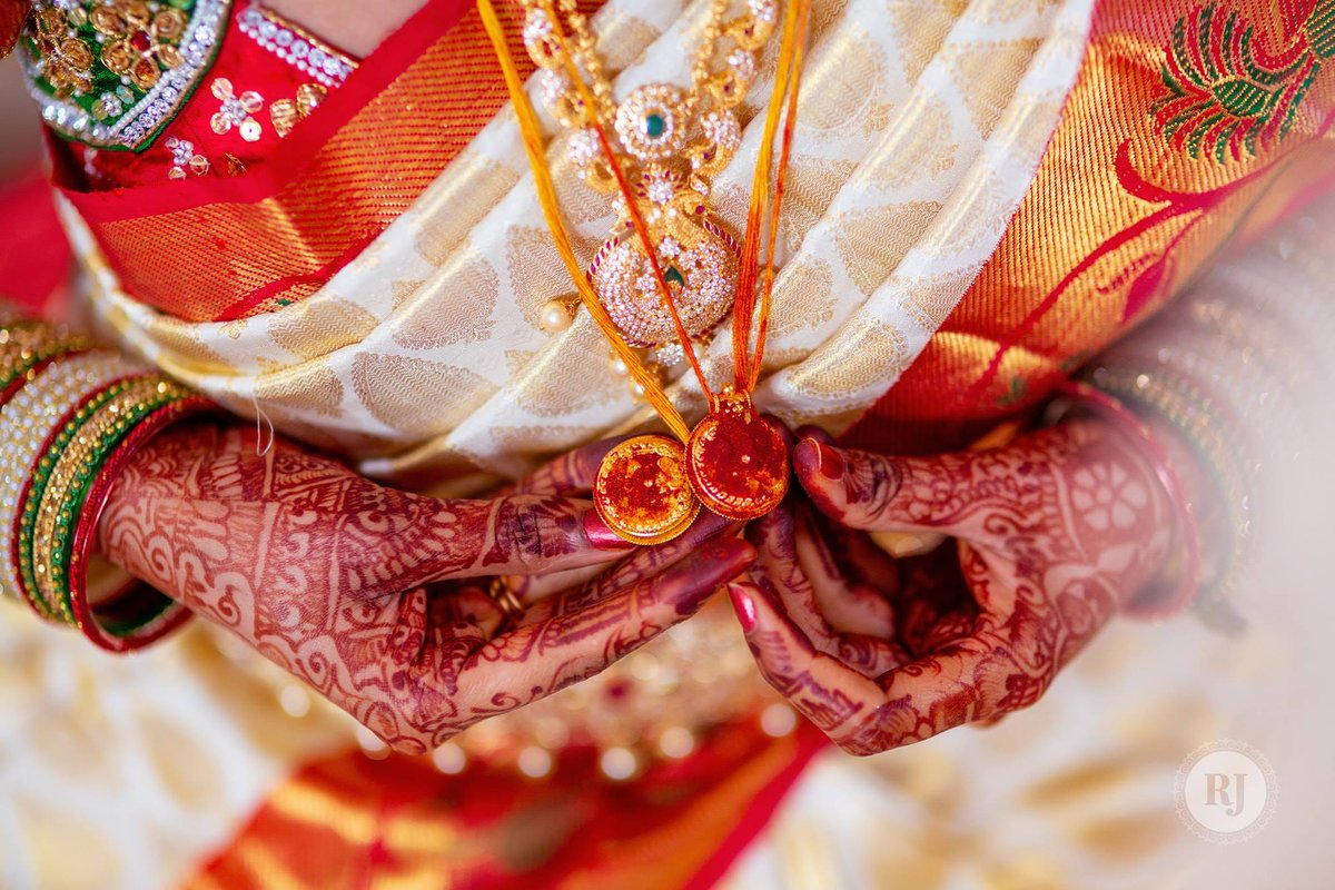 The divine moment of her life...💑

#threeknots #justmarried #teluguwedding #candidclicks #rjweddingfilms 

For Booking Call us on 9010676767

Get your quotation here: rjweddingfilms.com/get-quote