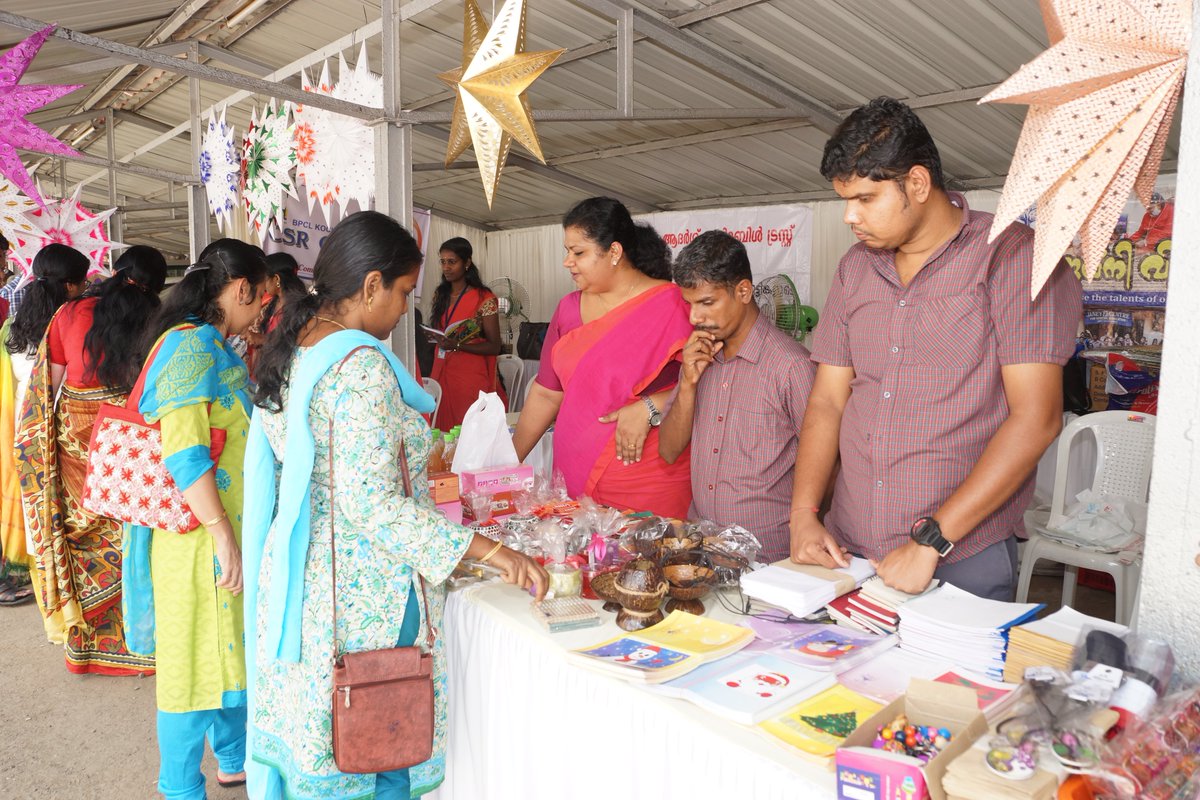 KochiRefinery's tweet photo. Special Stars twinkle at exhibition &amp; sale of handmade products by differently abled children @KochiRefinery on #internationaldayofpersonswithdisabilities . CGMs Mr.Murali Madhavan, Mr. Ananthakrishnan G, Mr.Babu Joseph, &amp; Mr. PG Ganesh, inaugurated the sale on 3/12/2018 https://t.co/iOGGoXdvDv