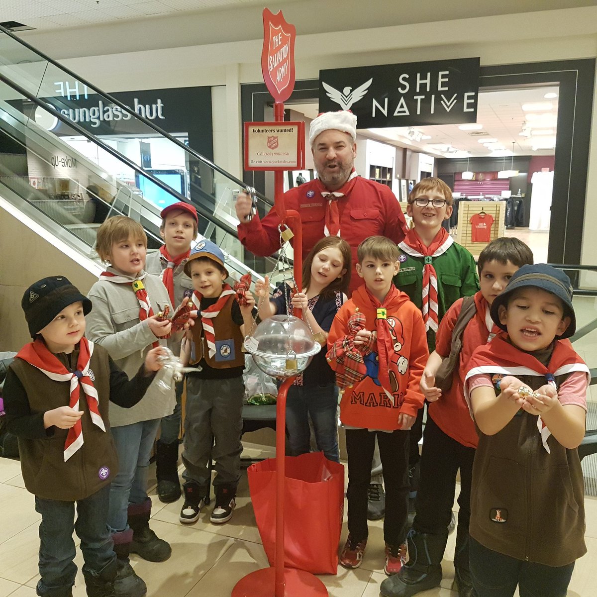 #FlashBackFriday to last week when the 51st Montgomery were out ringing bells! 
What have your groups been up to this Christmas season? 
#ItStartsWithScouts