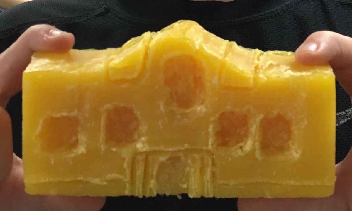 KatinaOsth's tweet image. Students finalized their Alamo soap carvings. We used LIRIO and ZOTE, Mexican laundry soap. #skawesomesince1967 #CSISD #TexasHistory