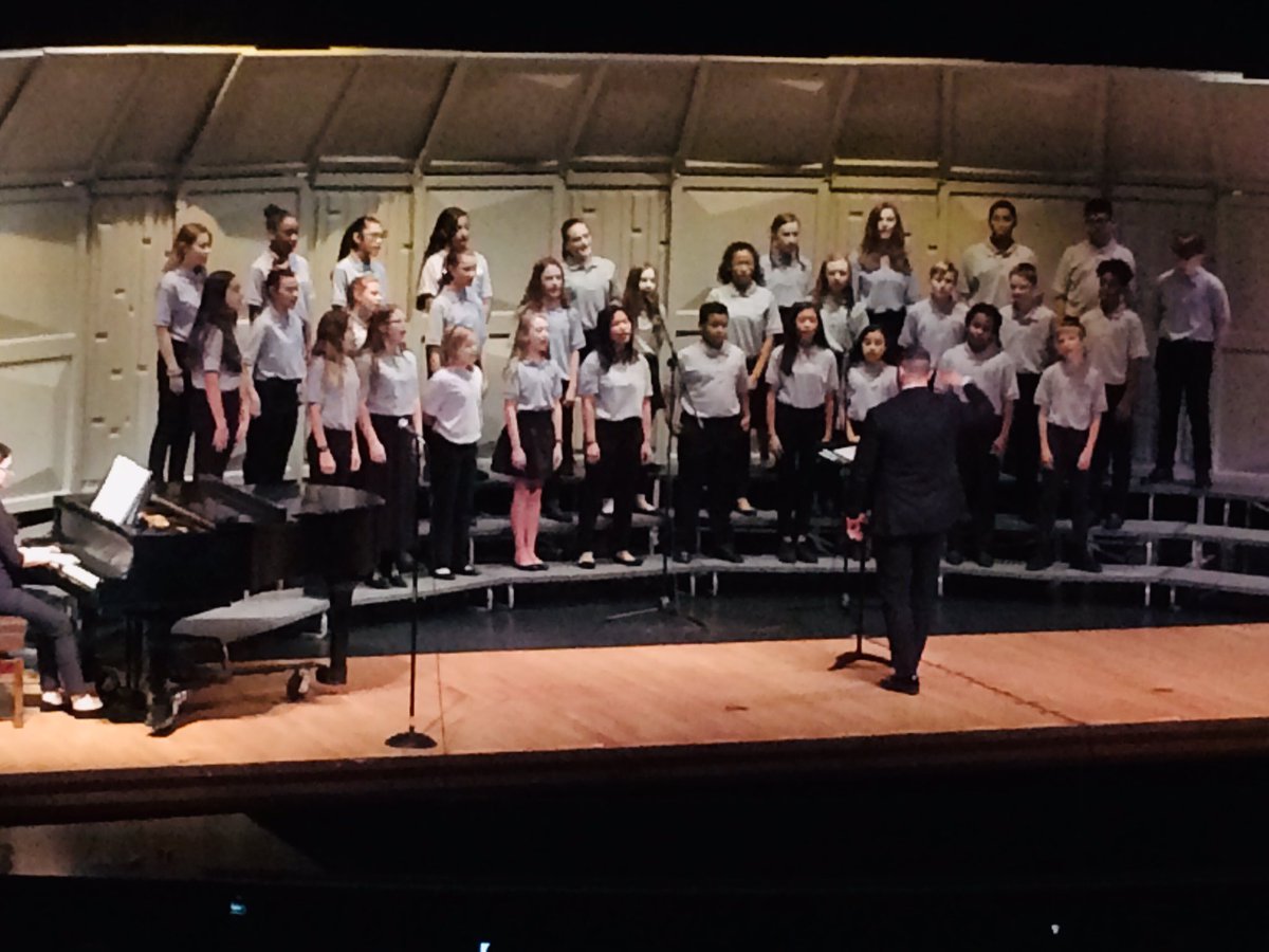 JBMS_WJCC's tweet photo. Phenomenal first choir concert with JBMS and @JamestownHigh students. Proud of our kids, our awesome choir director Mr. Patterson and the families that came out. Thanks Eagles for your hospitality. #WeAreJB #excellencerenewed @WJCCSchools https://t.co/zUWGHK798g