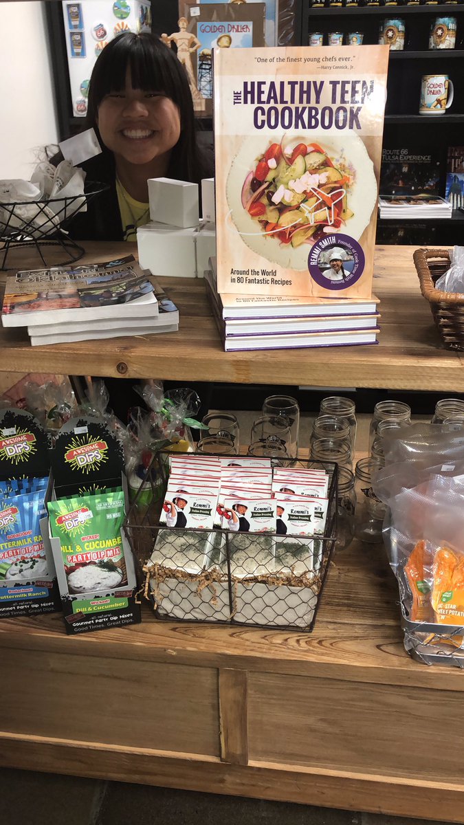 CookTimeRemmi's tweet image. Have you visited Tulsa’s FIRST FOOD HALL yet? Check out #MotherRoadMarket and find a variety of great gifts for the holidays, like #TheHealthyTeenCookbook and dressing 😉 #RemmiCooks
