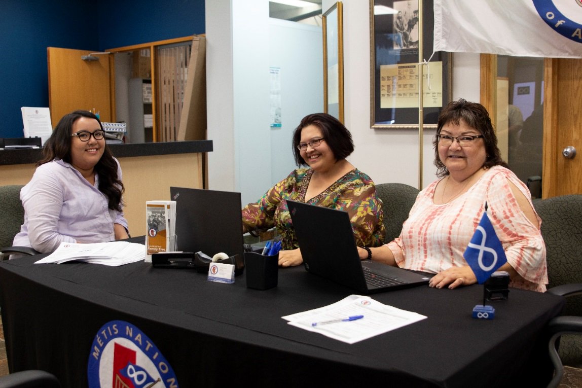 As a citizen of the MNA you have access to opportunities such as funding for post-secondary education, housing, and free access to national parks and historic sites in Alberta. Not a citizen? Let our registry department help: http://ow.ly/6twc50jUcGa #metis #abmetisproud