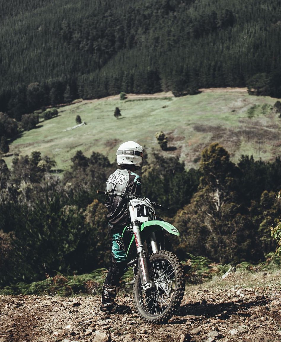 When you're lost, you've arrived | Repost: @jeremyhammer
---
The perfect view!
#AIMExpo #ridejournal