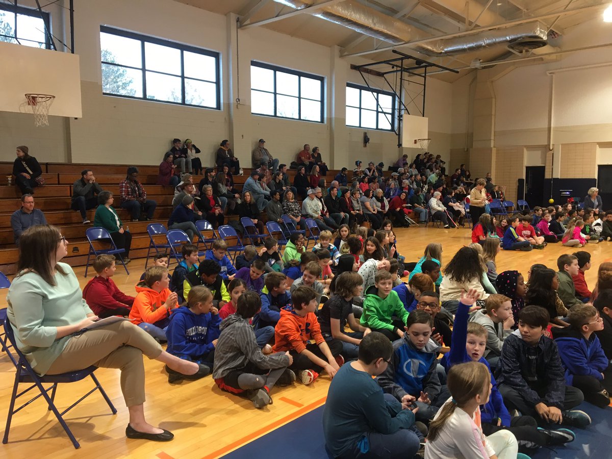 SierraTeach's tweet image. Celebration of Learning! Great assembly to celebrate Ss success! Even the school song w/o music was great! #FirstSemesterDone @HESSPLASH
