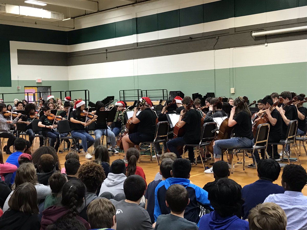 Wilson_Rams's tweet photo. Music programs bring us “Home For the Holidays” with a spectacular performance!!! https://t.co/I9sy8w26cv