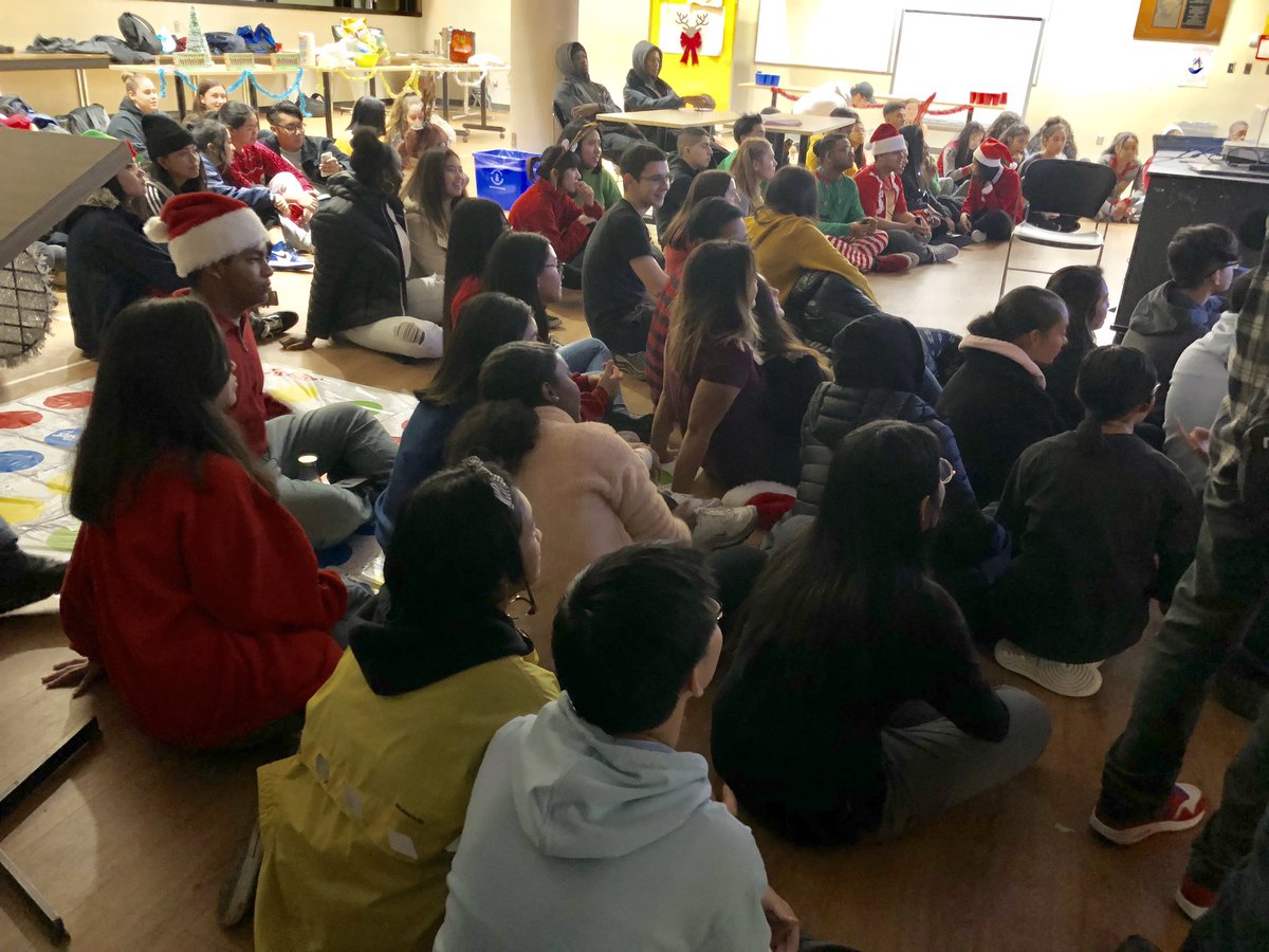 MikeCLeadership's tweet photo. Thanks to all the student leaders that attended tonightโs @CSLIT_TCDSB Christmas Social. #PositiveFun #CatholicStudentLeadership https://t.co/AEUKU1Xqzj