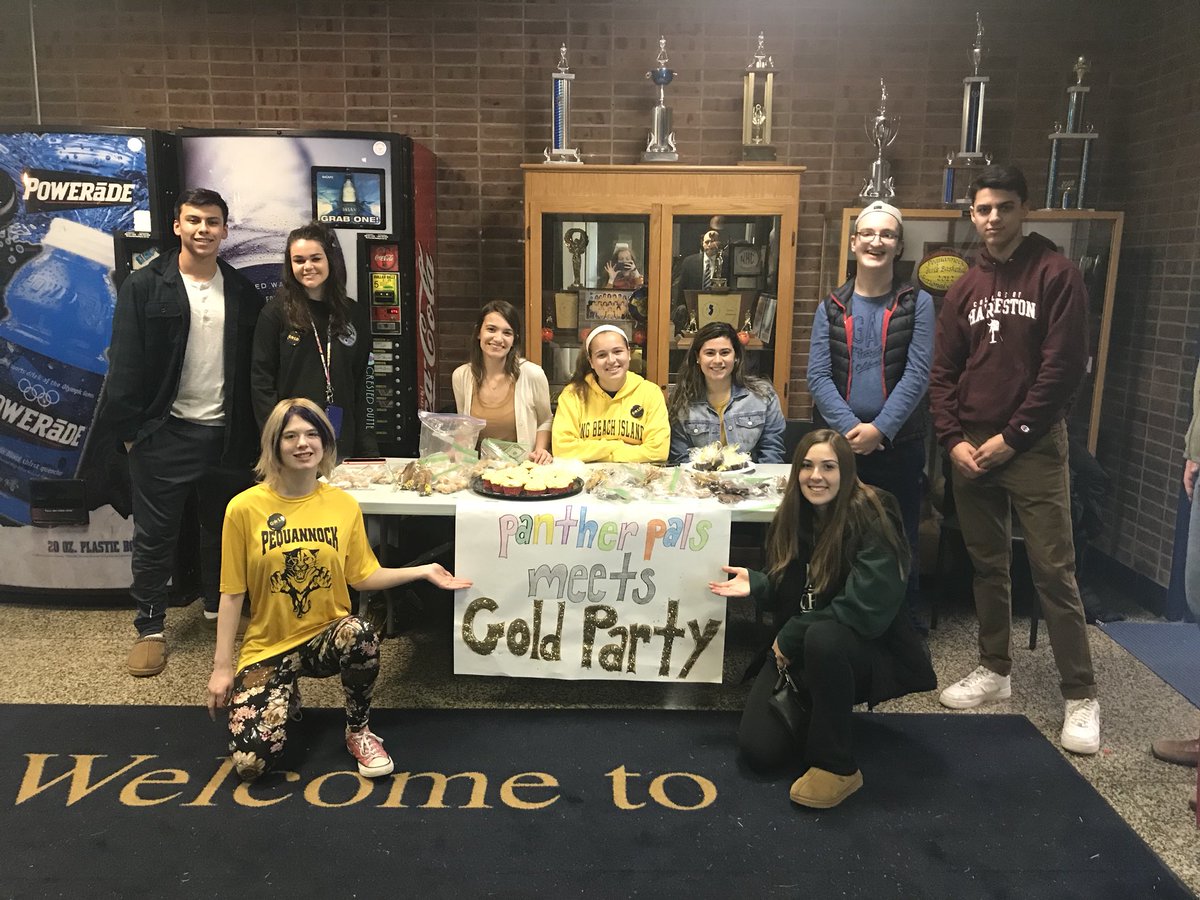 Gold Party and Panther Pals teamed up to coordinate a successful bake sale at tonight’s Varisty Basketball Home Opener! 🤩✨ #ShayLevine #PresidentofPequannock2018