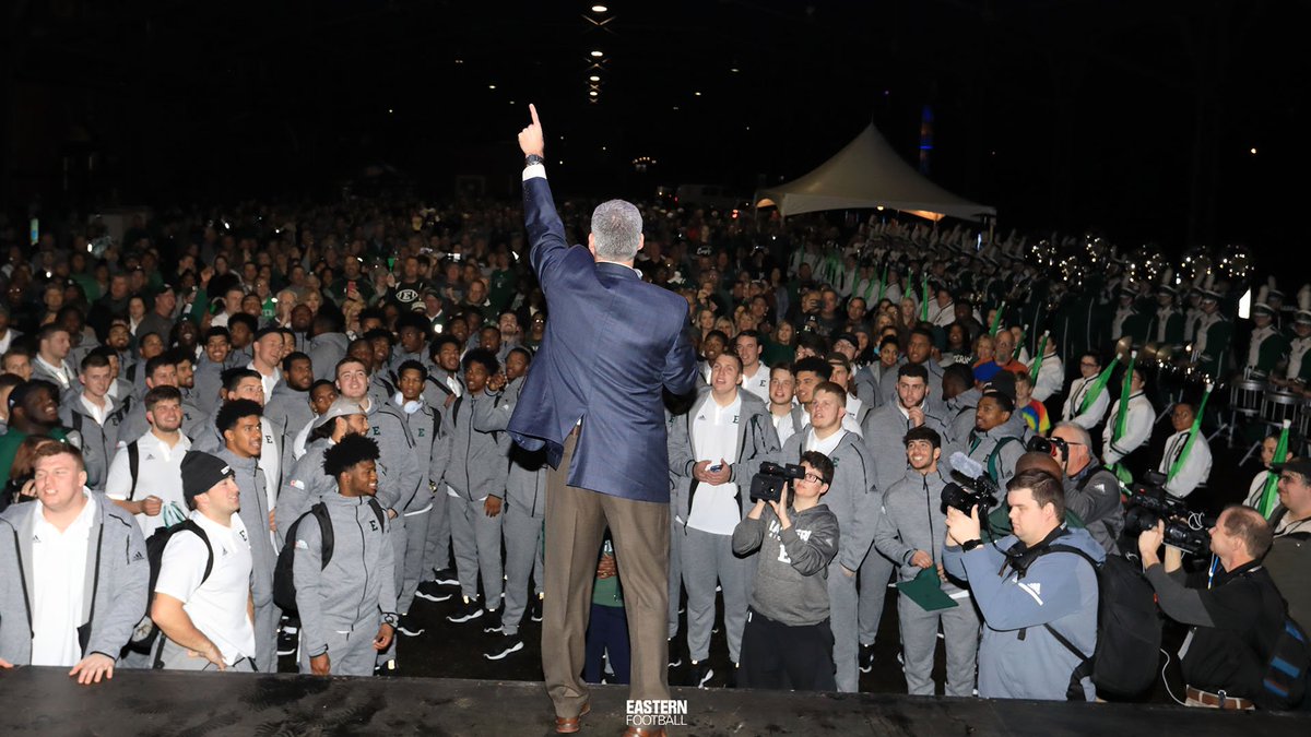EMUEaglesPhoto's tweet photo. What a pep rally, highlighted by a special graduation ceremony. Check out the full gallery from tonight ⤵️

📸 https://t.co/iHXXnczudX

#FocusFightFinish | #SayEastern | #EMUEagles https://t.co/3KmWG80A7U