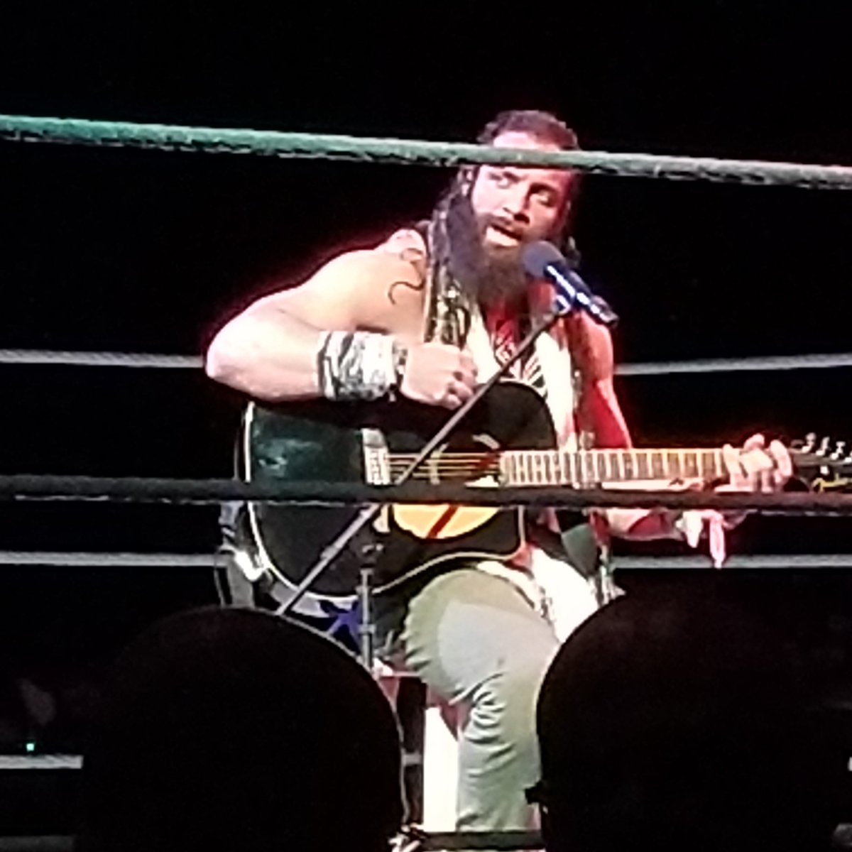 TheRealTNStud's tweet photo. My boy @IAmEliasWWE rocking #WWENashville. #walkwithelias https://t.co/2wiCcD7pas