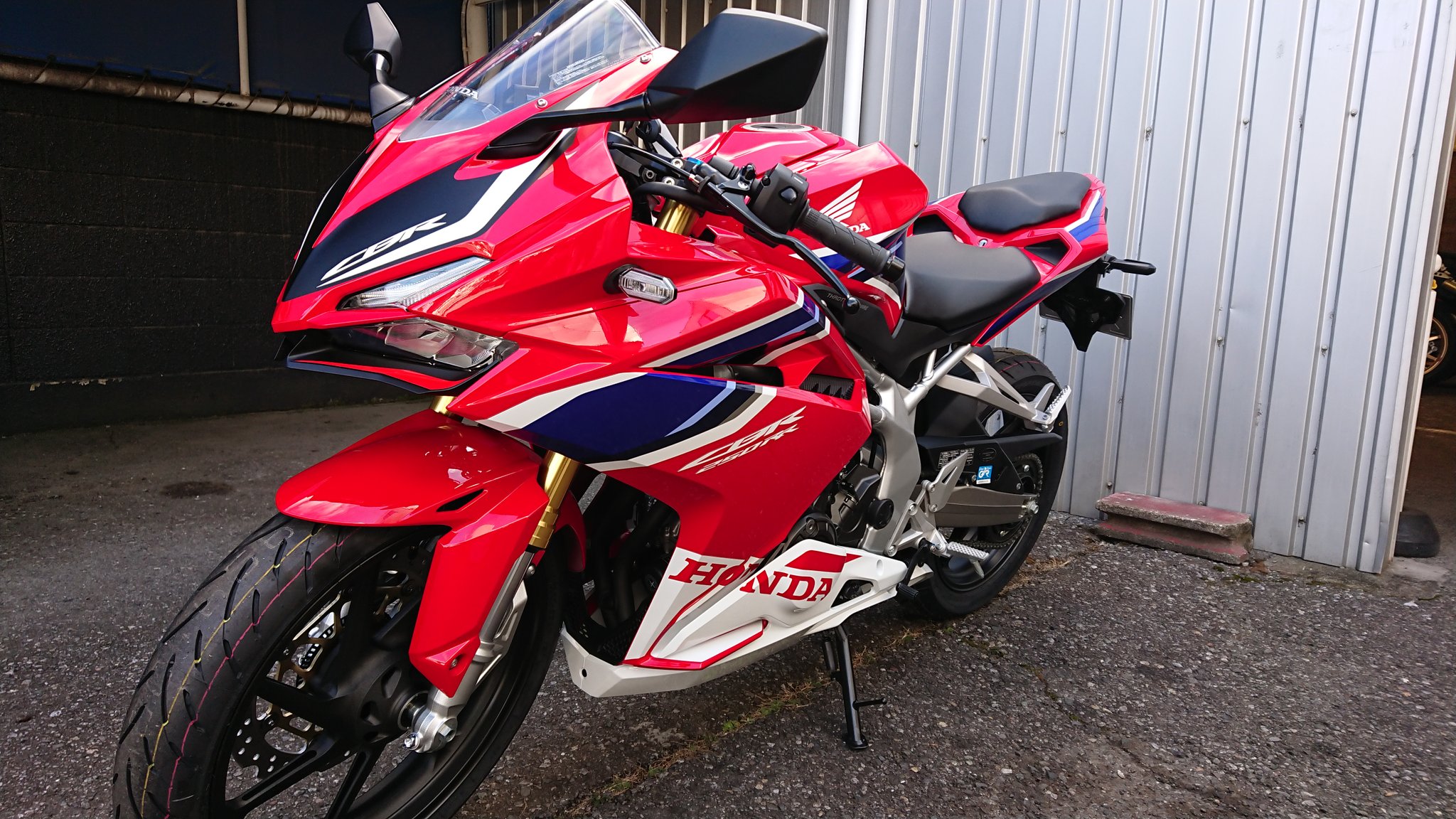 CBR250RR MC51 2019モデル グランプリレッド カウル