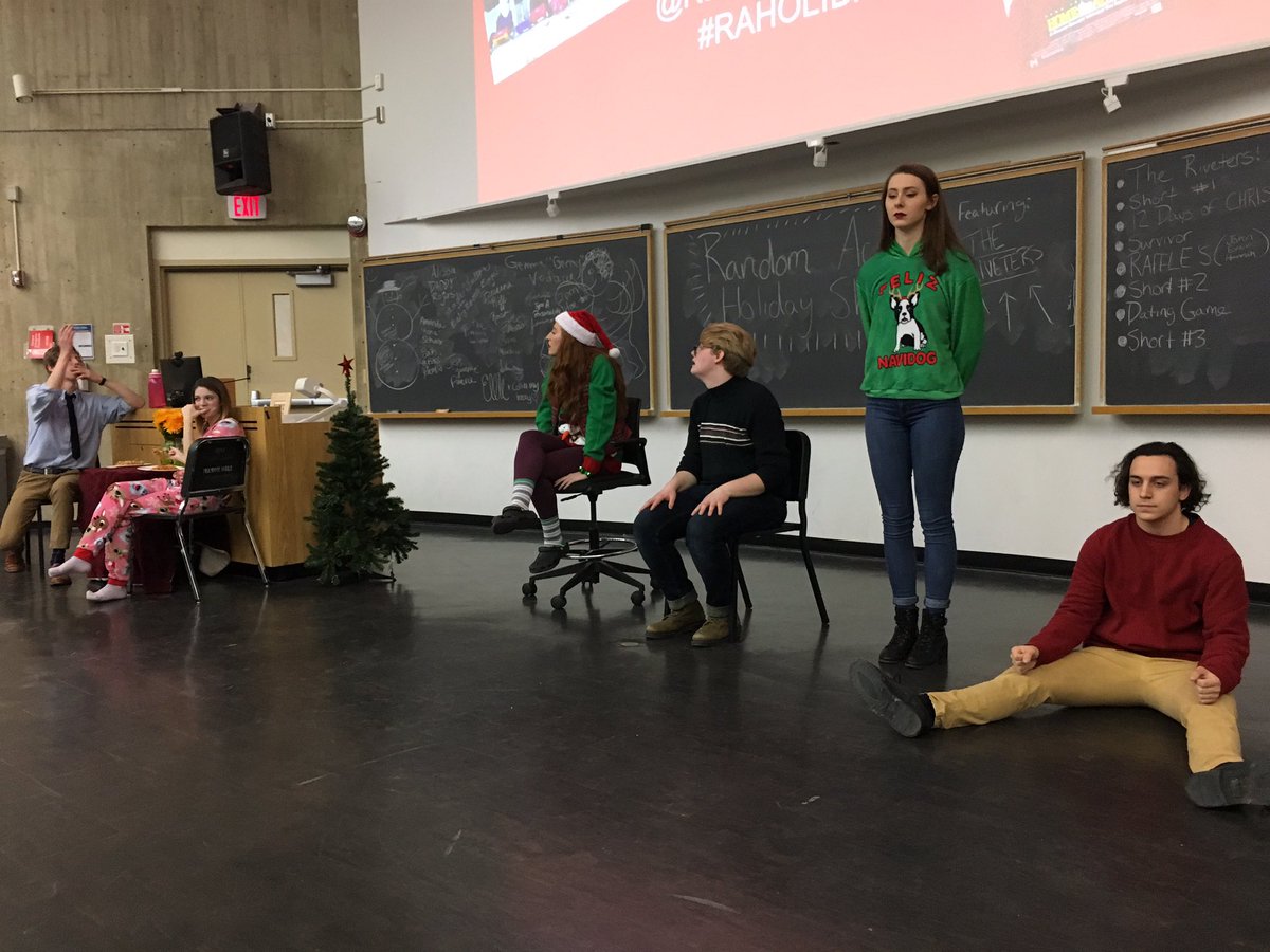 RandomActsFRED's tweet image. Just a candy cane trying to find love #RAHoliday