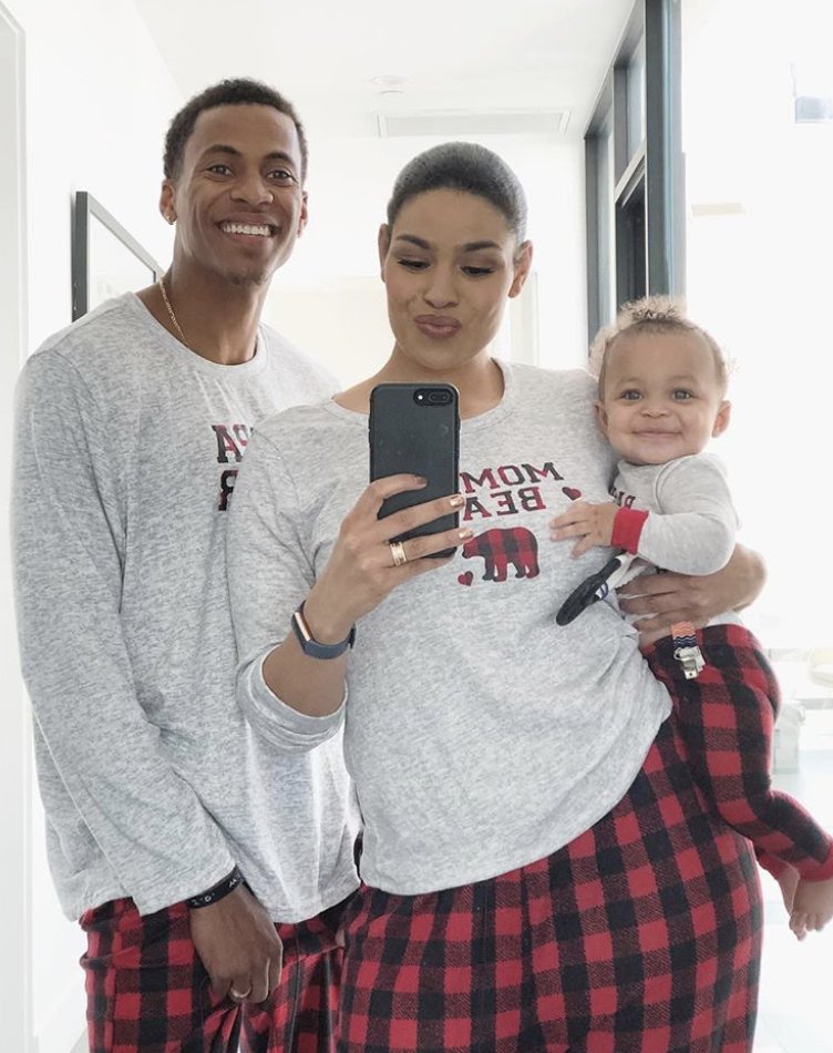 Jordin Sparks and her family are too cute with their matching jammies! (📷: <a href="/JordinSparks/">Jordin Sparks</a> )