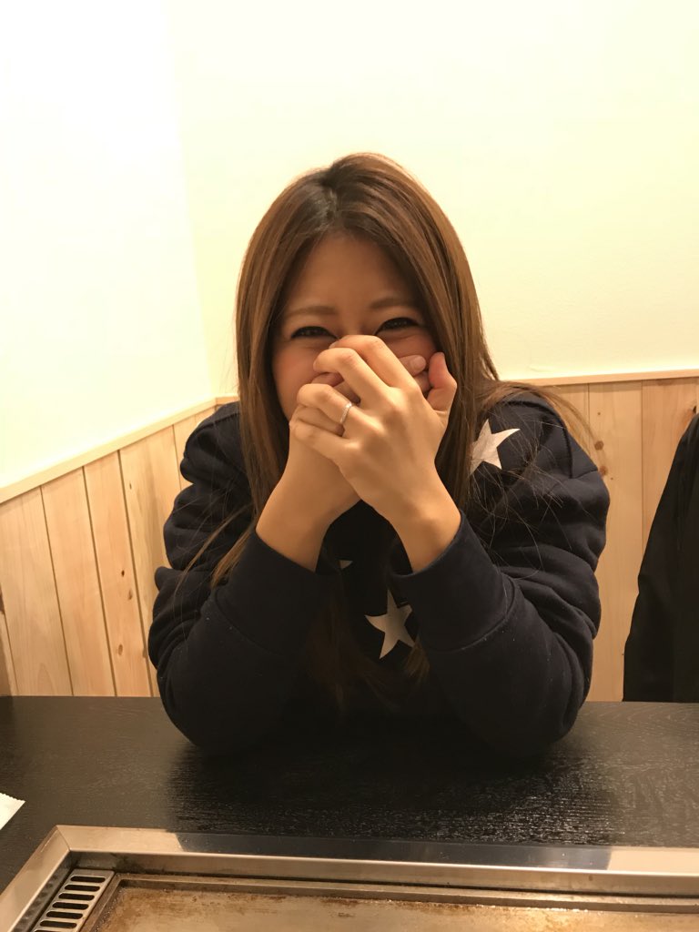 maaasa06's tweet photo. 昨日は新しくできたもんじゃ専門店にご飯行った👍
今日は仕事休みやのに会社までお弁当を届けてくれました🤤💓

テールランプ五回点滅しました👍 https://t.co/gdu2Do7swP