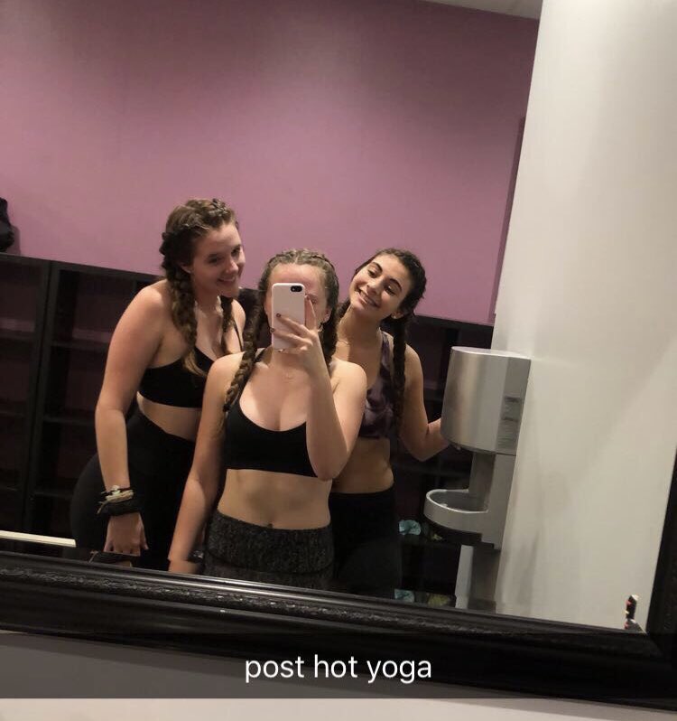 mjfry207's tweet photo. @whitney_knopp happy birthday sister!! hope you had an great day! remember to stay away from window wells😉 love you!! (kait says happy birthday too)💘🥳 https://t.co/UqWsBD2GuR