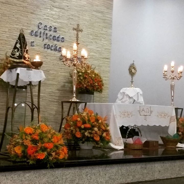sjoaobatistabh's tweet photo. "Te chamam de Deus e de Senhor
Te chamam de Rei, de Salvador
E eu me atrevo a Te chamar de meu Amor
Yeshua, Yeshua
Tu és tão lindo
Que eu nem sei me expressar
Yeshua, Tu és tão lindo"
.
#vigiliadenatal #psjb #grupodeoraçao #yeshua #amor #casaedifiadanar… https://t.co/Xs8kt5jQ2q https://t.co/ThCKe4srI7