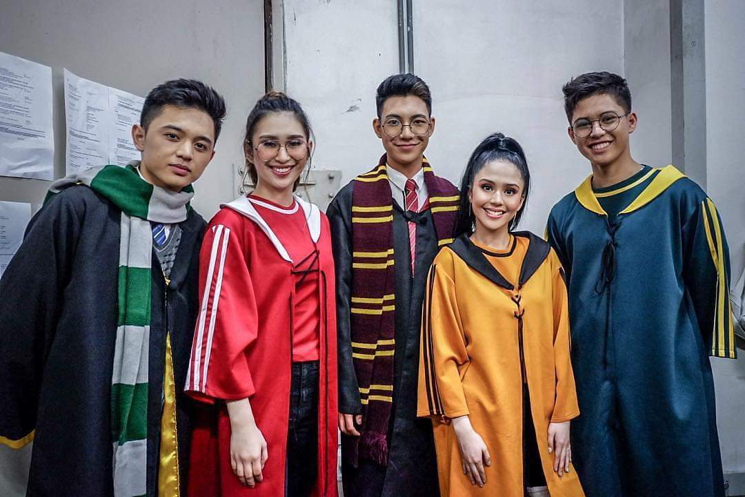 jaydaismyqueen's tweet photo. ASAP G squad (singing and dancing teens) @Espanto2001 @ylona_garcia @kyle_echarri @jaydaavanzado @jeremyeglinoga @IsabelaVinzon 

RETWEET if you miss them! ❤ 
#ASAPG https://t.co/HEnueCEUb6