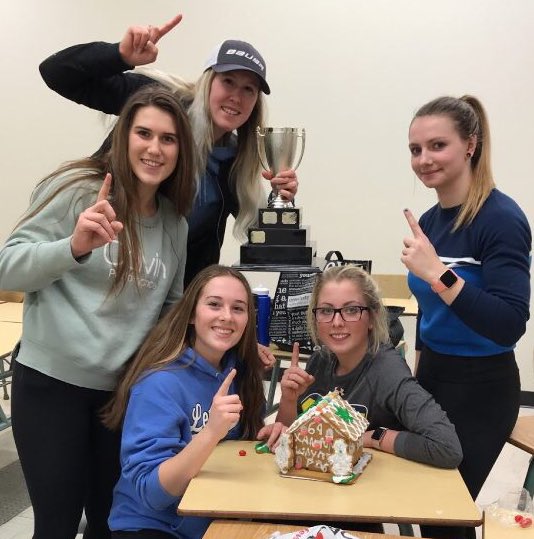 OOKSWHKY's tweet image. The 2018 December Cup Champions are the team of Meg LeBlanc, Kylin Ziemmer, Kaitlyn Slator, Brooke Colborne and Jenn Gaeckle. They surprised a few with come from behind wins and incredible attention to detail with their costumes! Well done ladies!