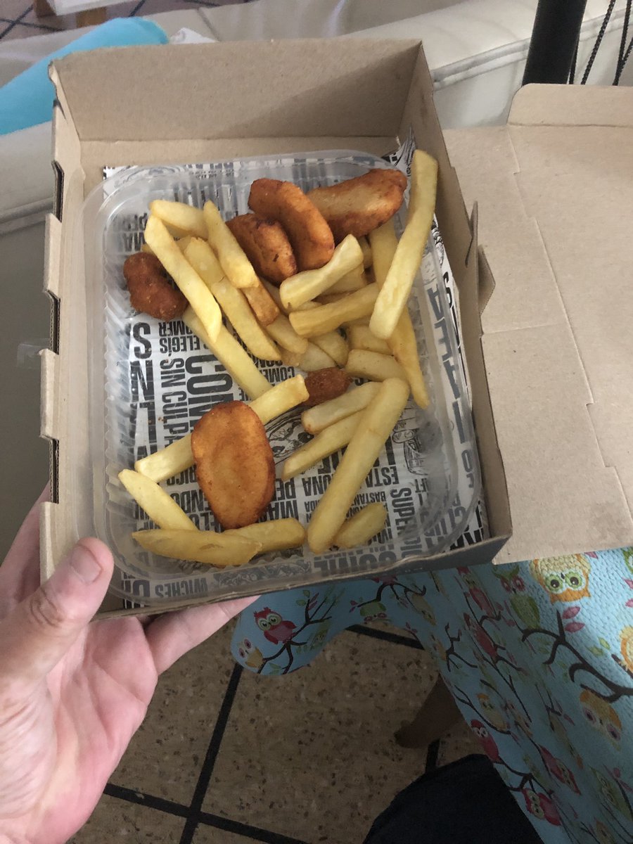 PabloCab75's tweet photo. Una verdadera vergüenza @clubdelamilaLS después de dos horas me trajeron el pedido, frío mala calidad y poquito!! A todo esto me cobraron por dos pociones $551 ! UNA VERGÜENZA!!!! Nunca mas! @pedidosya https://t.co/X3o58q00iD