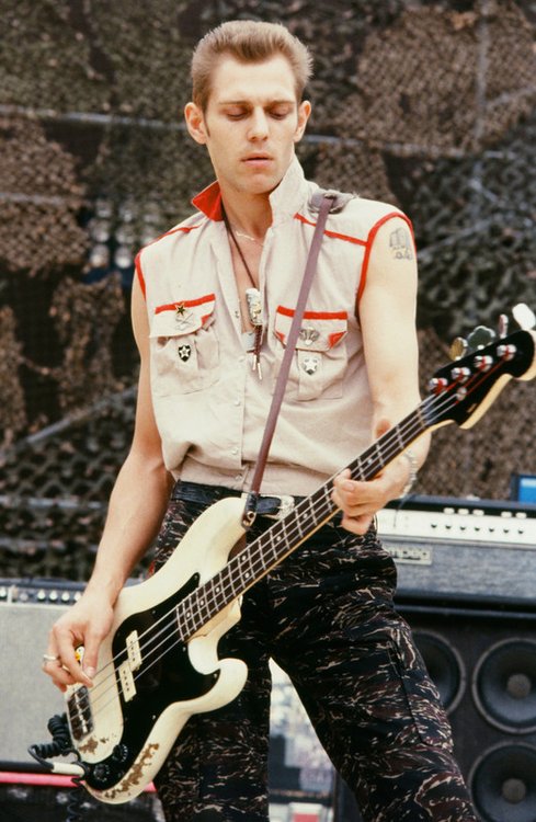Happy birthday PAUL SIMONON!
(December 15, 1955)  