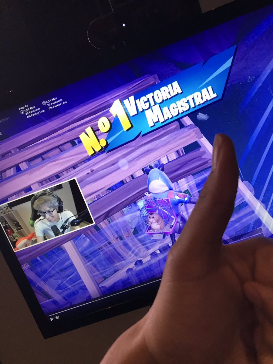 Esta win se la dedico al hermoso de <a href="/LOLiTOFDEZ/">LOLiTO FDEZ</a> ... Gracias por ese host CRACK!! 😘😘.