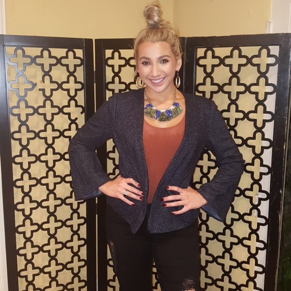 wardrobechanges's tweet image. So good I had to share! Check out all the items I'm loving on @Poshmarkapp #poshmark #fashion #style #shopmycloset #cache #anthropologie: bnc.lt/focc/ybLXKg5XpS