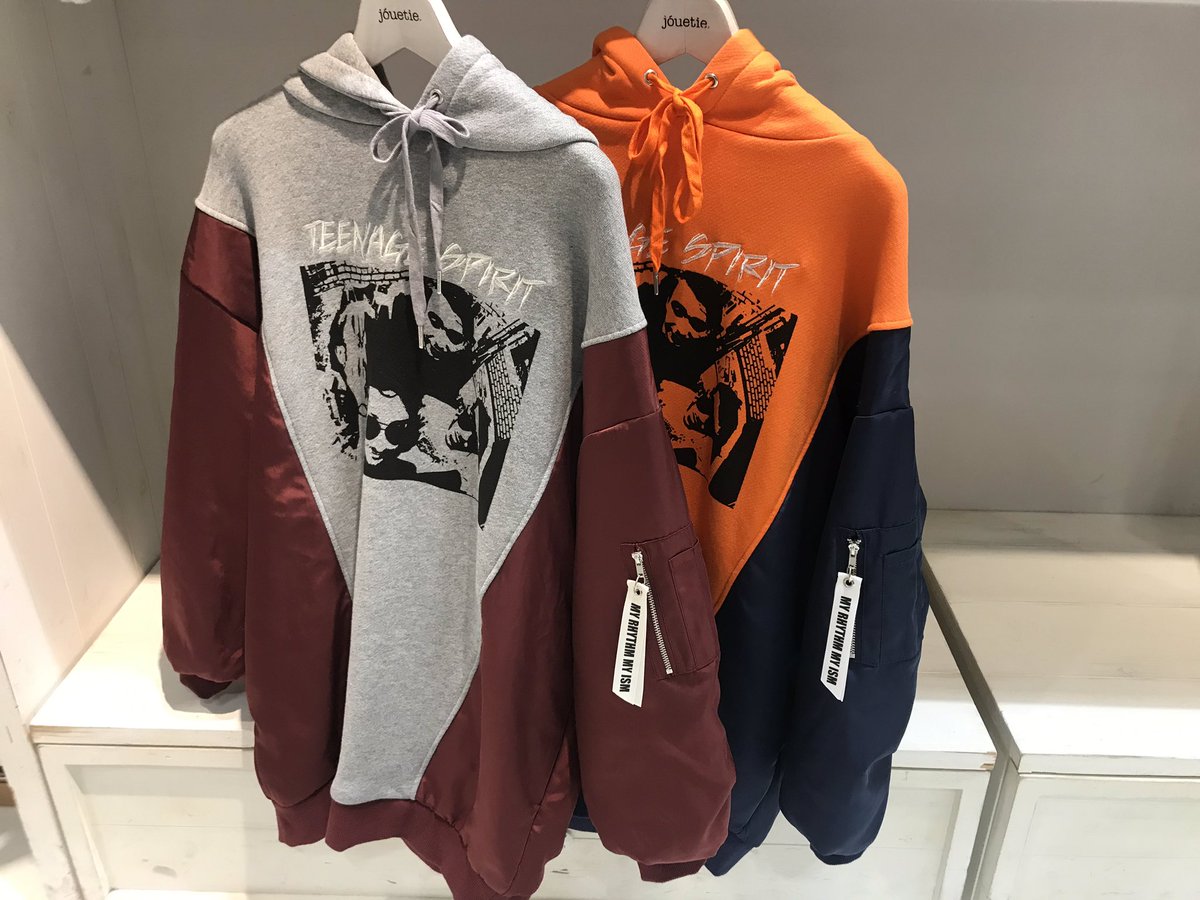 Jouetie Hepfive Twitter वर Hot Item Ma 1スリーブhoodie O Wht Blk Gry Org 9 000 Tax Ma 1とパーカーをリメイクしたようなドッキングフーディ 大きめのサイズ感なのでチュニックワンピースとして着ても メンズライクにブラックスキニーに合わせるのも