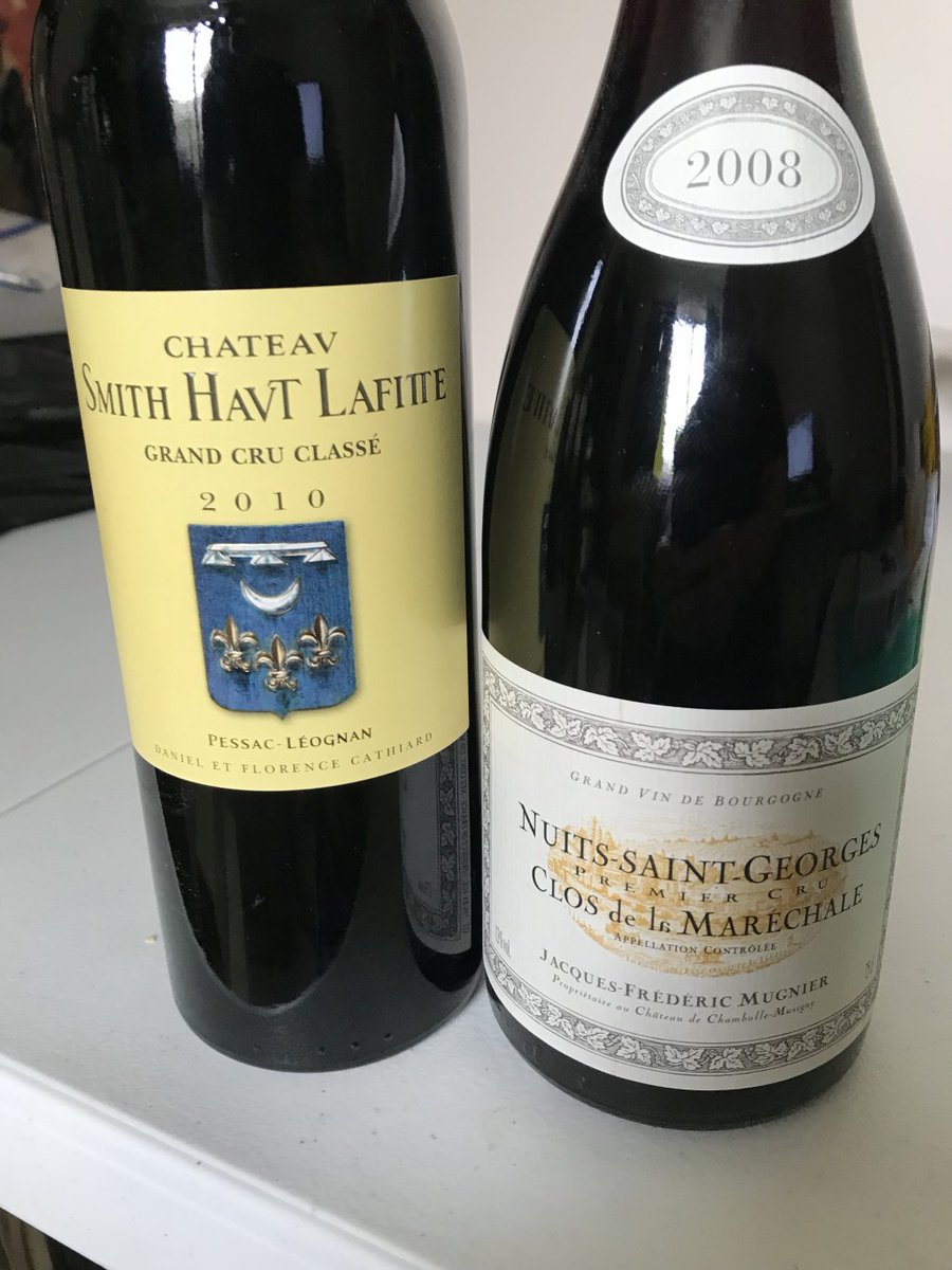 stingerwolf73's tweet photo. OK #Wine-iverse, #Christmas celebration dinner tonight, allowed to bring one bottle only. 
Should it be 2010 Smith Haut Lafitte or 08 Mugnier Clos de la Marechale? #bordeaux or #burgundy?  Which would you choose @Clonakilla? https://t.co/xDY5s9pNc5