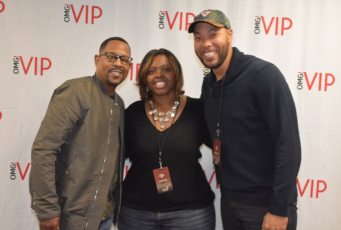 PeatyRayRed's tweet photo. Yoooooo.... this is a good feeling. I couldn’t stop cheesing... I am so happy right now. Trying to get a spot on the tour @realmartymar  #comedy #dream #blessed #favor #nophotoshop #speakit 😆 https://t.co/WO6An0O49b