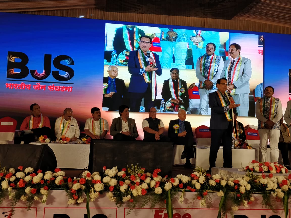 Shri <a href="/ShantilalMuttha/">Shantilal Muttha</a>, Founder, BJS is addressing the mass about BJS and Karnataka Drought Free Project at BJS National Convention 2018 in Bangalore.
#BJS #Karnatakadroughtfreeproject #Bangalore