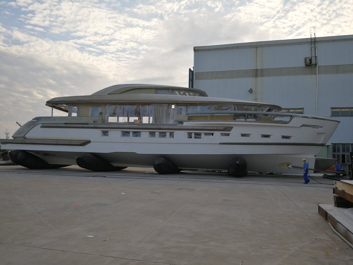 Heysea_Yachts's tweet photo. Update: Atlantic 115 was moved into our workshop where soft craftsmanship takes place. #atlantic115 #heysea #yachting #superyacht #megayacht #yachtlife #heyseayachts https://t.co/dfJx71ojAY