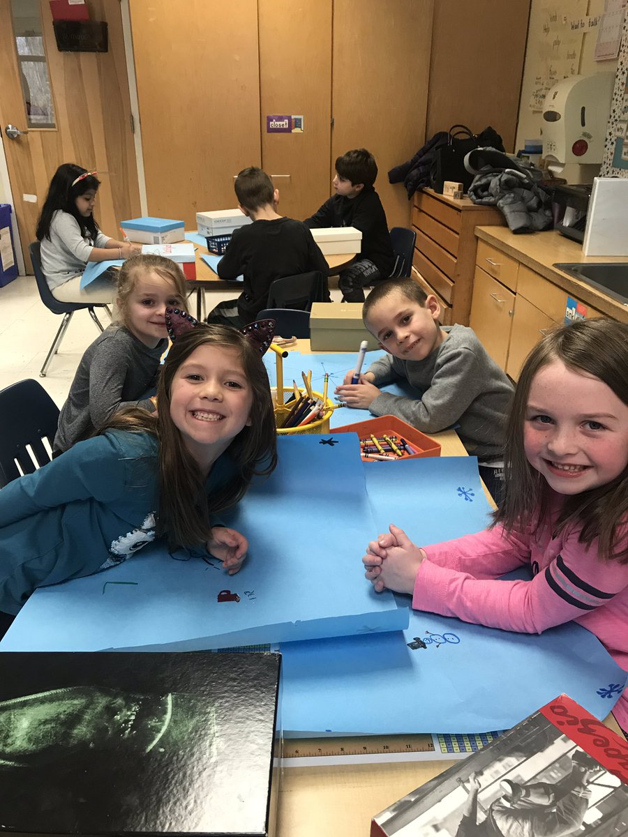 HeidiRHill's tweet photo. So grateful for our class families for donations to make Blizzard Boxes for Meal on Wheels. @WOSnews #blizzardbox https://t.co/B2Ok1MobwM