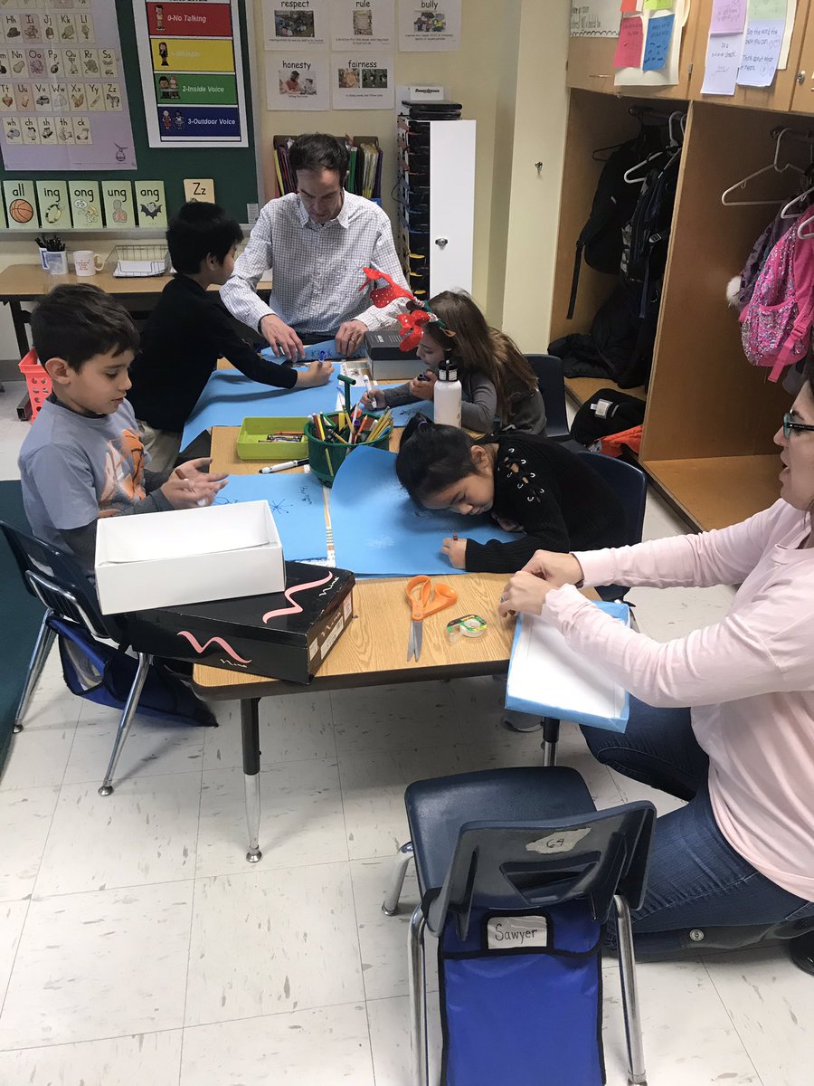 HeidiRHill's tweet photo. So grateful for our class families for donations to make Blizzard Boxes for Meal on Wheels. @WOSnews #blizzardbox https://t.co/B2Ok1MobwM