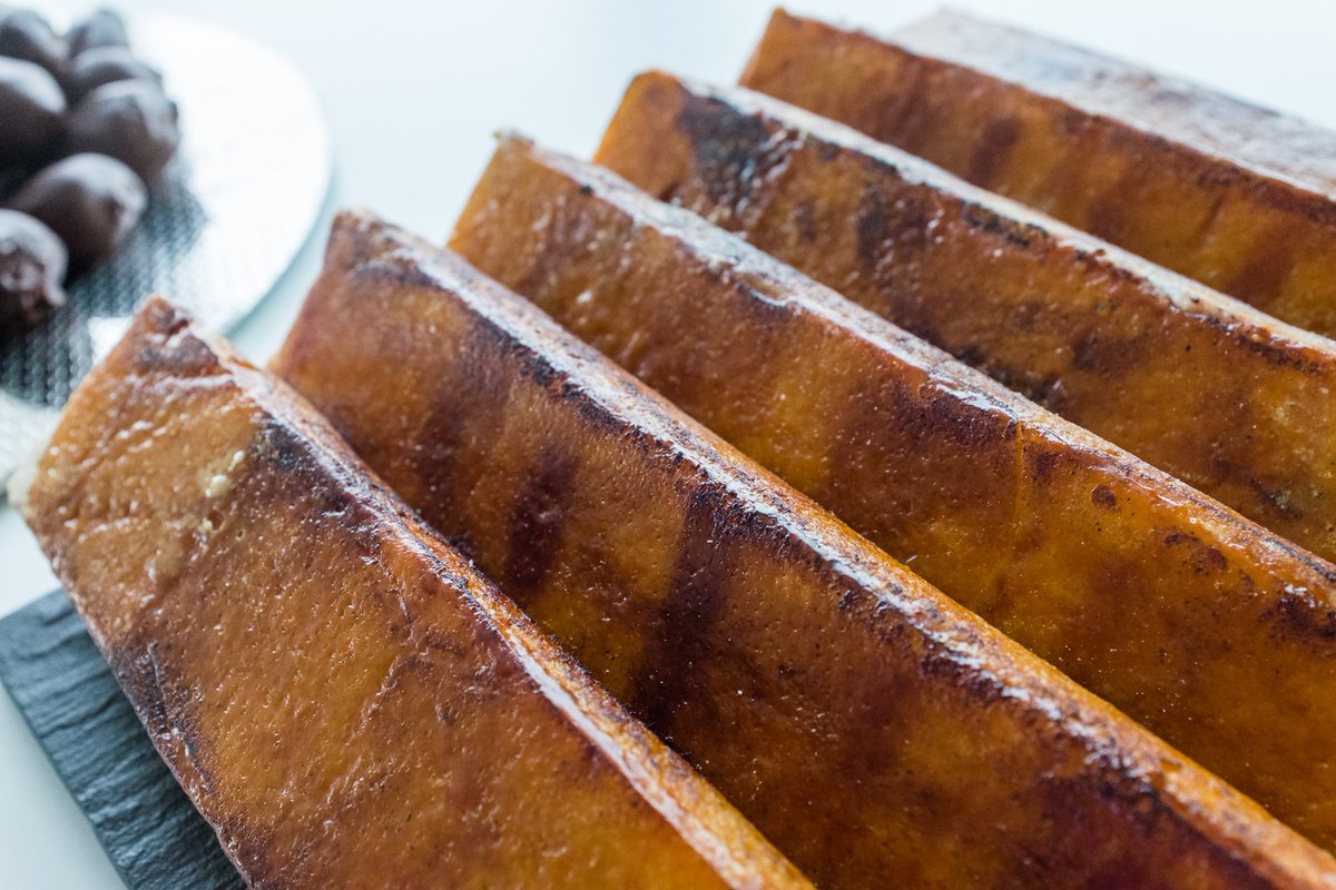 paco_roig_pan's tweet photo. Turrón de yema artesano, un clásico de los días que están por venir #dulcetentación #saboraNavidad https://t.co/v03yeqEgnT