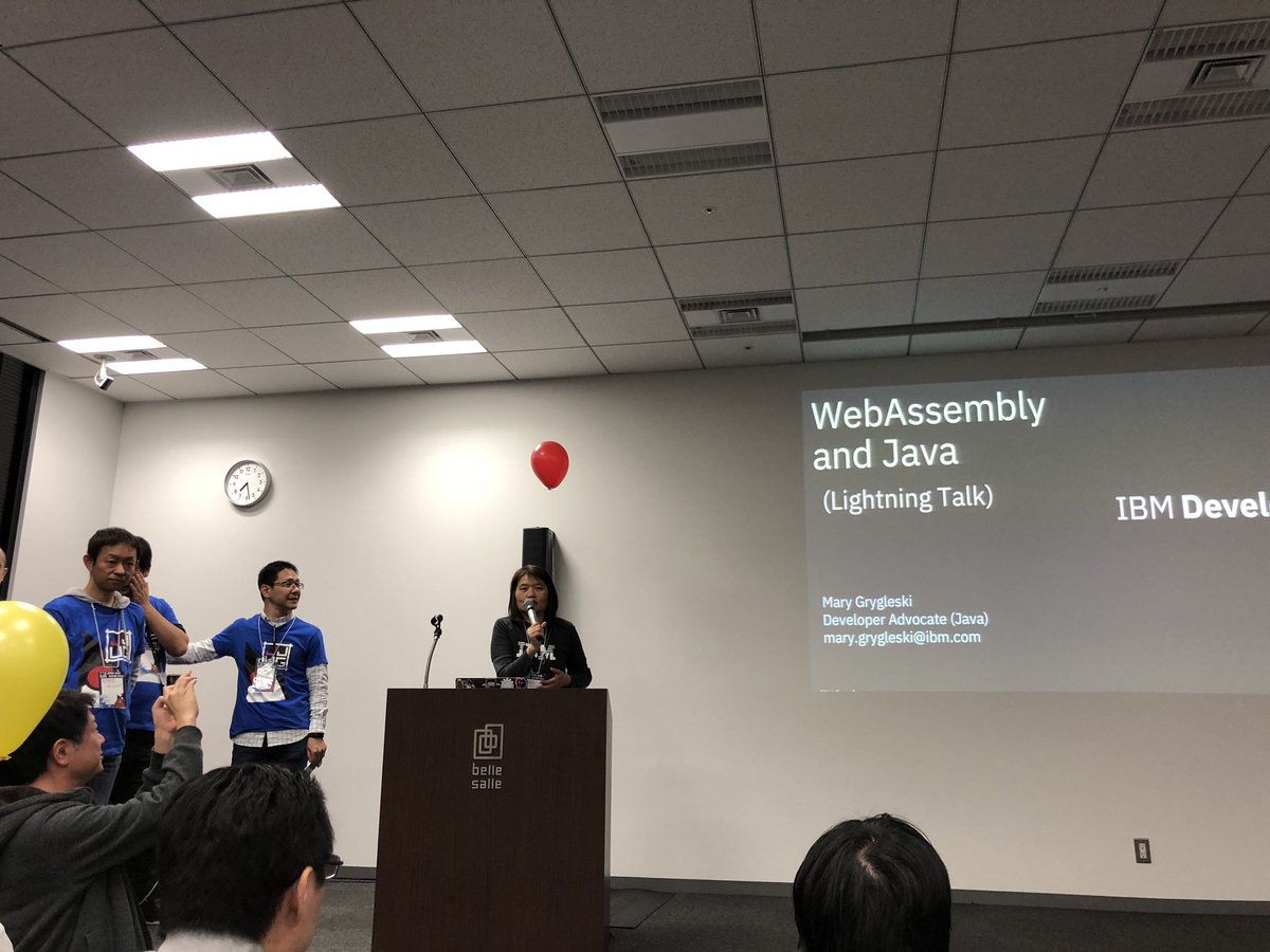 SierraOne47's tweet photo. Sponsored LT from IBM US.
Mary-san @mgrygles introduce WebAssembly and Java.
#IBMDev IBM🥑 #jjug_ccc https://t.co/ZU3GQ0mrQk